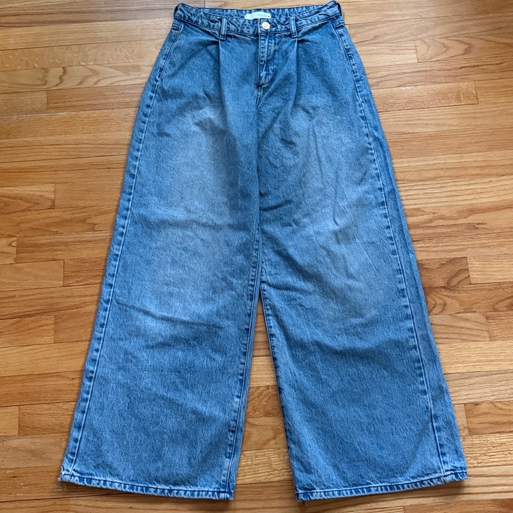 Zara High Rise Wide Leg jeans size 4